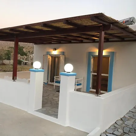 το μικρό σπίτι στο λιβάδι The Little House In The Meadow Nyaraló *